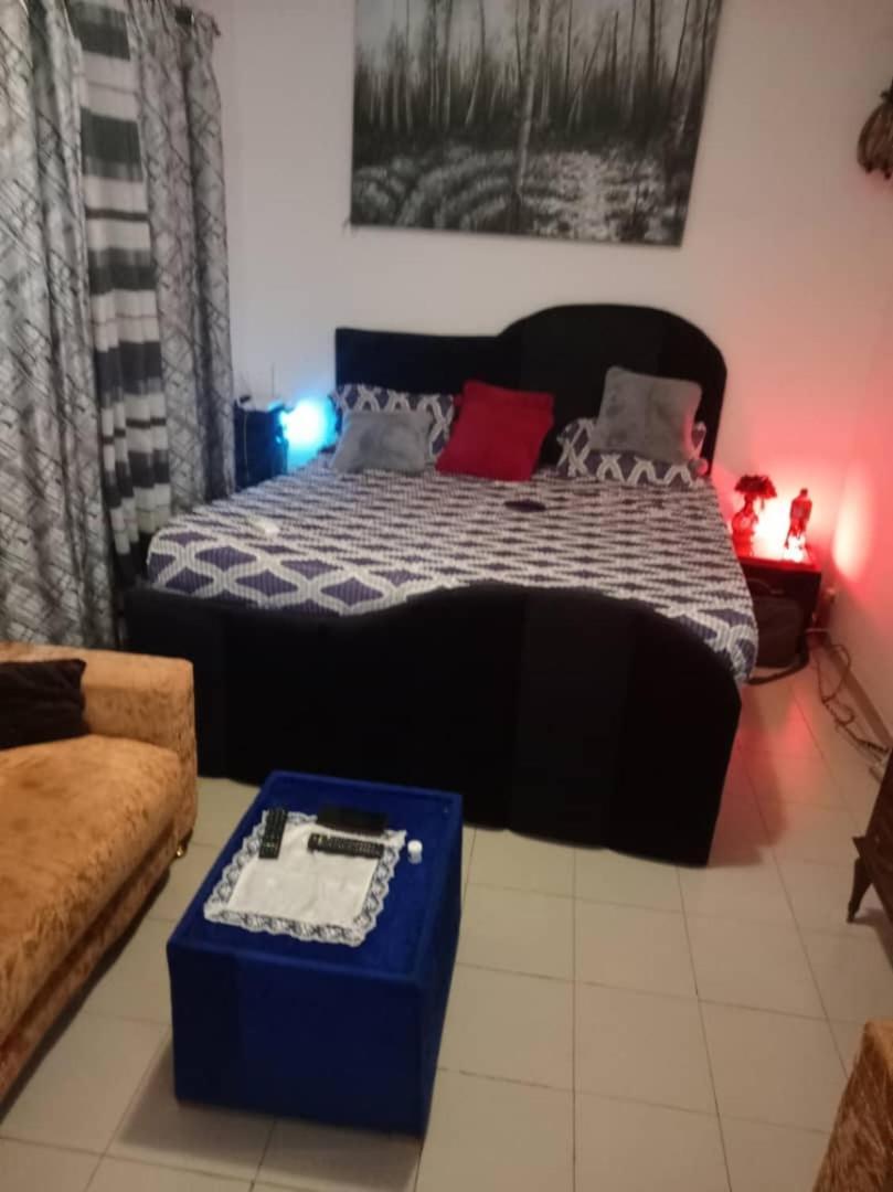 Studio Meuble Centre Ville Dakar Bagian luar foto
